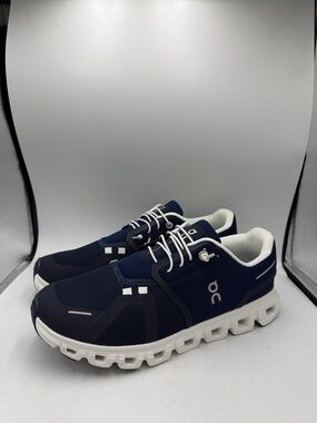 On Cloud 6 Size 8 Mens Brand New With Box